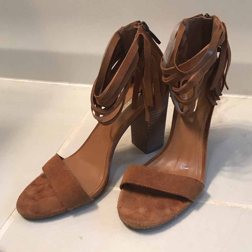 BCBG Heel